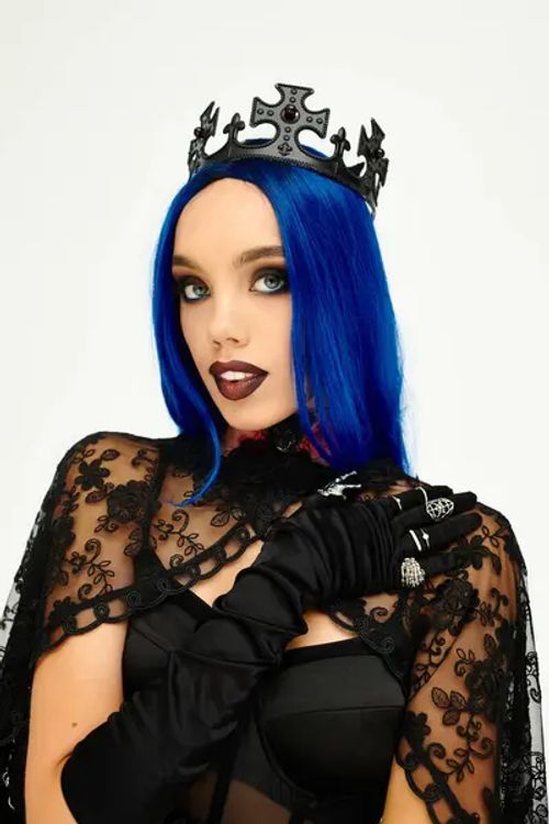 She Captivates Striking Halloween Costume Exuding Elegance Mystery Event — Stock Photo, Image