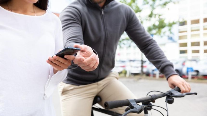 Saiba o que fazer e como bloquear o celular após ele ser roubado ou furtado - AndreyPopov/Getty Images/iStockphoto