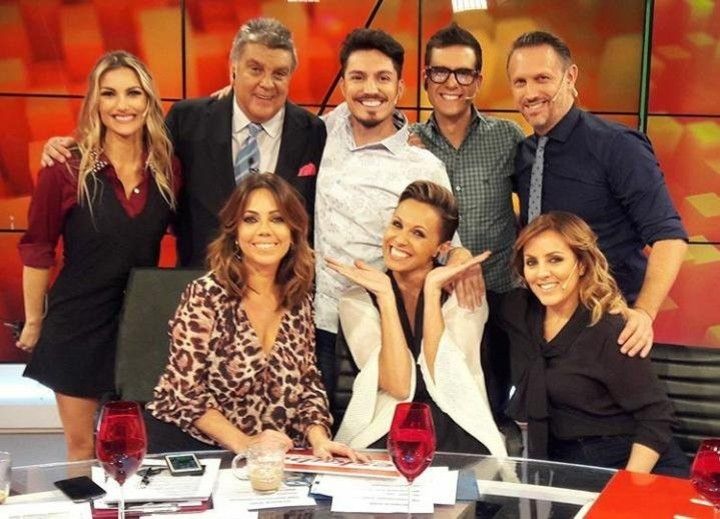 El equipo completo de "Infama": Sofía Macaggi, Luis Ventura, Guido Zaffora, Nicolás Peralta, David Kavlin, Pía Shaw, Denise Dumas y Cora Debarbieri. (Twitter)