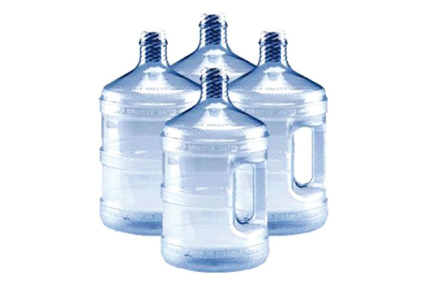 Plastične boce za vodu su opasnost za nas. Kako ih zamijeniti?