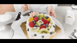 Pavlova Fancy Cake GIF