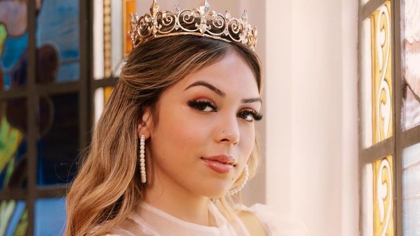 Saiba de onde vem a fortuna da cantora Melody
