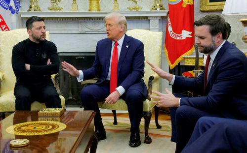  Zelenskyy Dismisses Russian Delegation as 'Decorative' Amidst Stalled Peace Talks