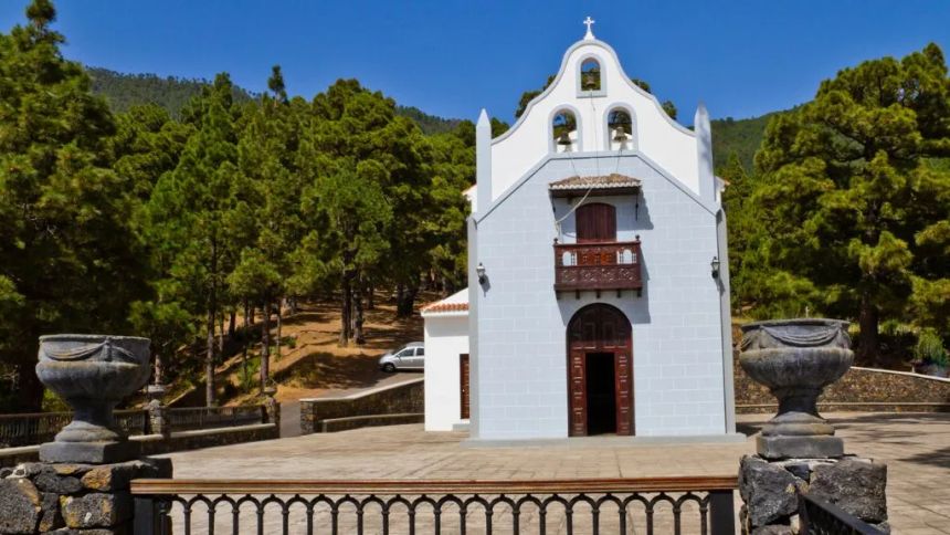 Iglesia de la Virgen del Pino