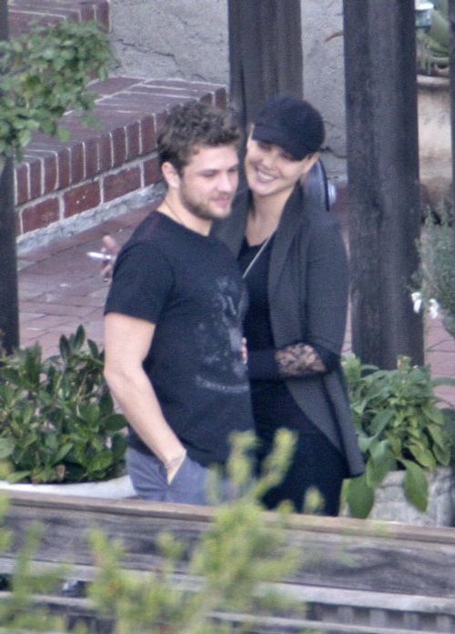 Ryan Phillippe and Abbie Cornish Get Cozy