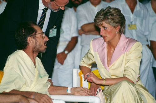 Diana, Princess of Wales visiting patients suffering from AIDS at the Hospital Universidade in Rio de Janeiro, Brazil, 25th April 1991.