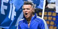 Robbie Williams breaks silence on white substance incident at World Cup - USA Today