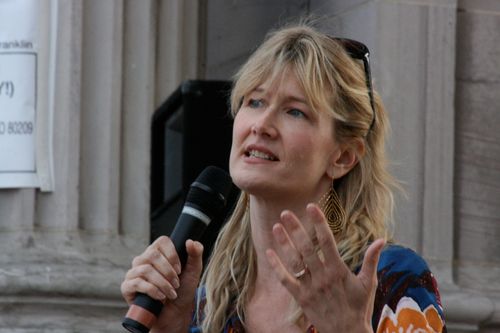 laura dern at civic center park 25 october 2008