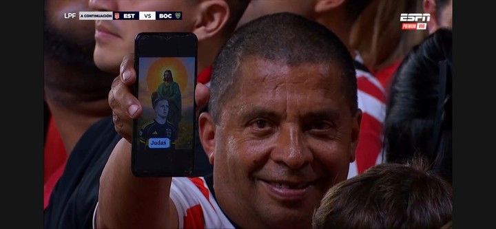 "Judas", la bronca de los hinchas del León con el Ruso.