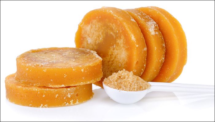 Regular intake of jaggery with stale mouth, lukewarm water, helps in making the body perfect along with blood pressure.