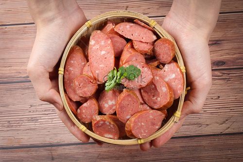 Cozy winter eatery in Harbin serving red sausage