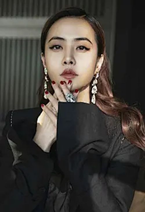 蔡依林黑色系冷艳性感写真图片-花雕美图苑