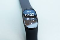 Google’s New Fitbit Is a Vehicle for Its Excellent Health App - Bloomberg.com