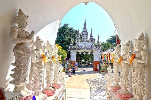 Wat Phra That Haripunchai Woramahawihan