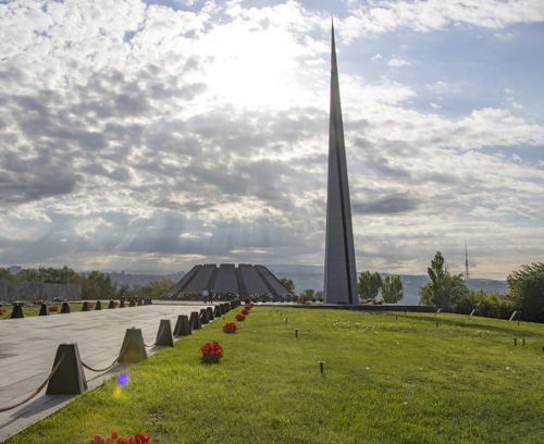 standard compressed armenian genocide memorial early morning 2023