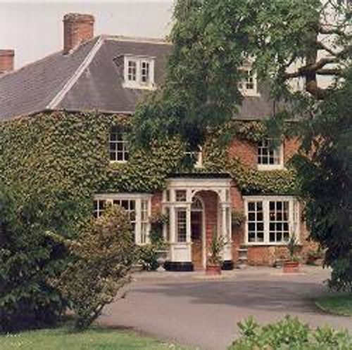 Marsh Farm Hotel