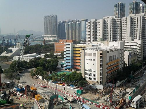 香港理工大学西九龙校园远眺大角咀