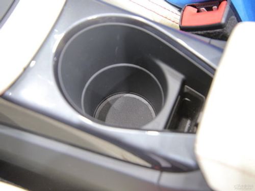 奥迪TTS空间实拍图