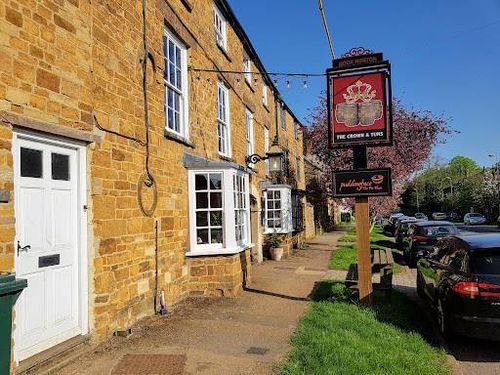 The Crown & Tuns