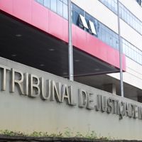 Justiça determina indenização a cliente que escorregou em restaurante