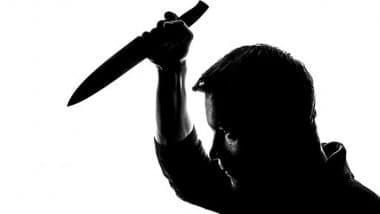 Delhi Shocker: Father Stabs Son in Madhu Vihar for Intervening in Quarrel Between Him and His Wife Over Dealy in Mobile App Download, Case Registered
