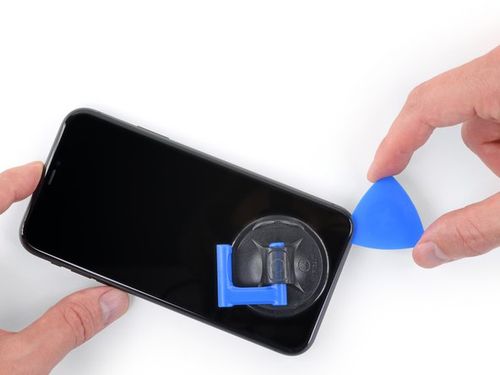 iPhone 11 Rear-Facing Cameras Replacement: step 12, image 2 of 3