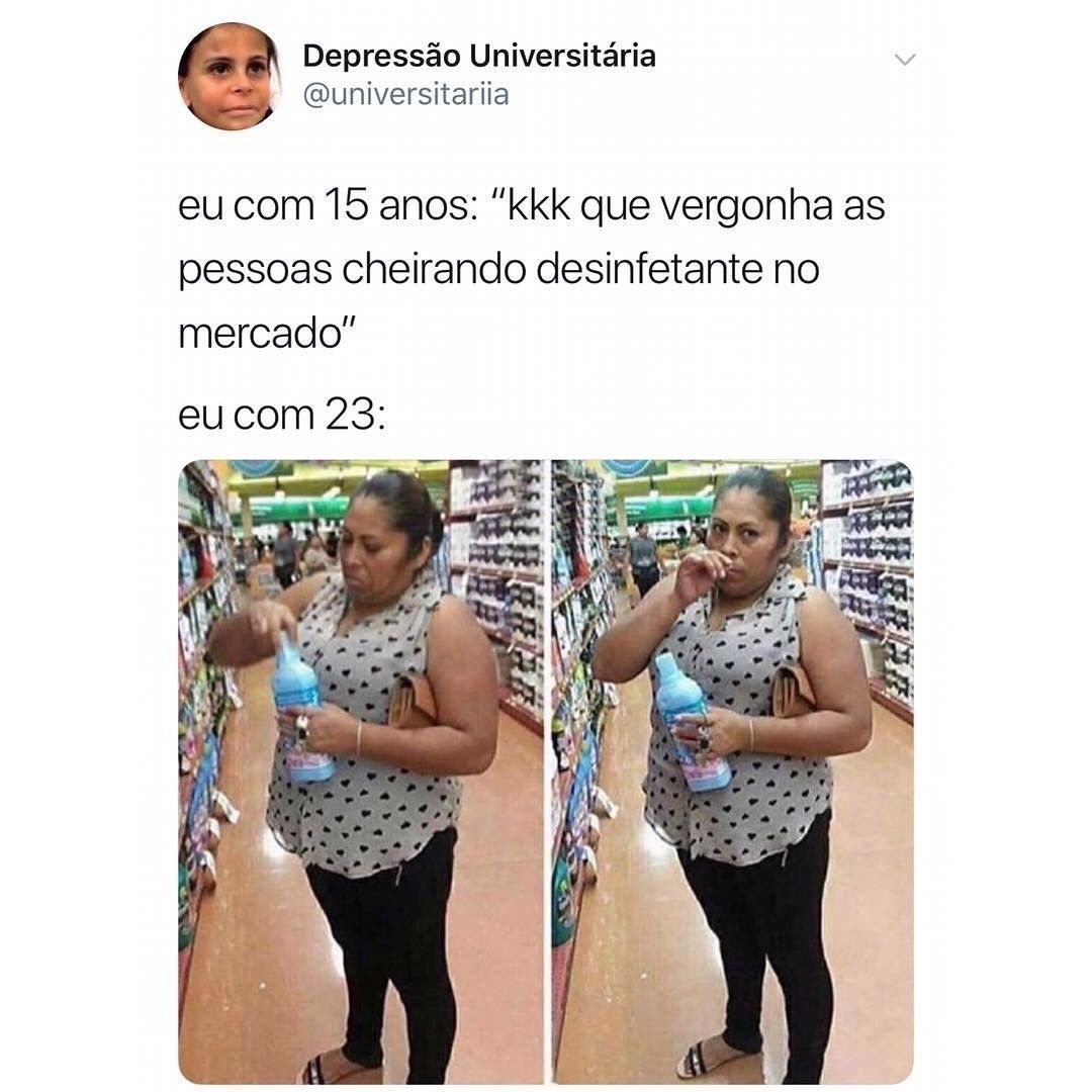 Gente todo mundo faz isso, pra q vergonha? Eu tenho 14 e eu fazia isso até quando eu tinha uns 7 ...