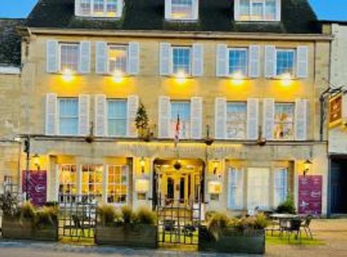 The Crown & Cushion Hotel