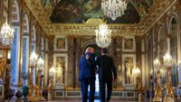 How Macron won Trump round at the G7. Until the next bust-up. - politico.eu