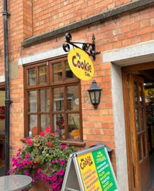 Newtons Bakery Cafe
