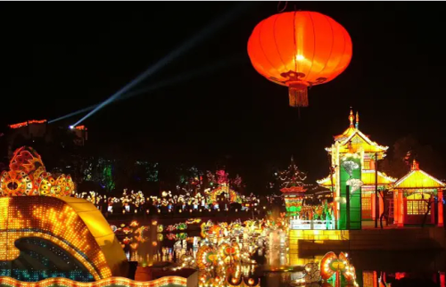People participating in dragon dances at the Lantern Festival