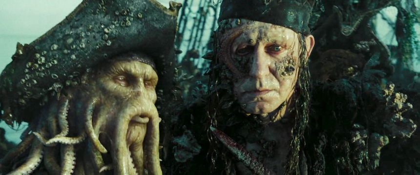 Will Turner e Bootstrap Bill Turner no Flying Dutchman em Piratas do Caribe O Baú da Morte cena dramática