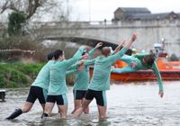 Boat Race rowers warned to not enter water after E coli discovery | The Independent
