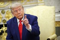 Trump Says He’ll Hold Iran Responsible for Future Houthi Strikes - Bloomberg.com