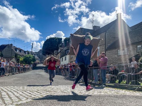 Tetbury Woolsack Race Start Line