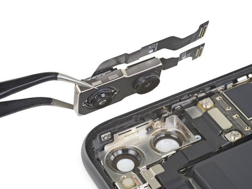iPhone 11 Rear-Facing Cameras Replacement: step 30, image 1 of 1