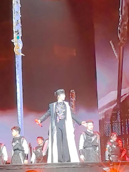 刘宇宁杭州演唱会再唱莲花楼主题曲江湖之上