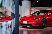 Elon Musk Wants Tesla to Be Big — or Bigger — in Japan - Bloomberg
