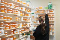 Trump’s 100% Generic Drug Duty Threatens US Low-Cost Supply - Bloomberg.com
