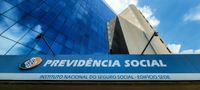 Milhares de aposentados recebem mais de R$ 8.475,55 do INSS mensalmente