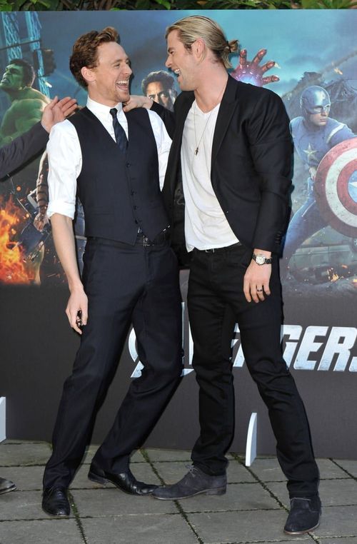 Chris Hemsworth And Tom Hiddleston Have The Hottest Bromance To Ever Exist | Chris hemsworth, Tom hiddleston, Hemsworth