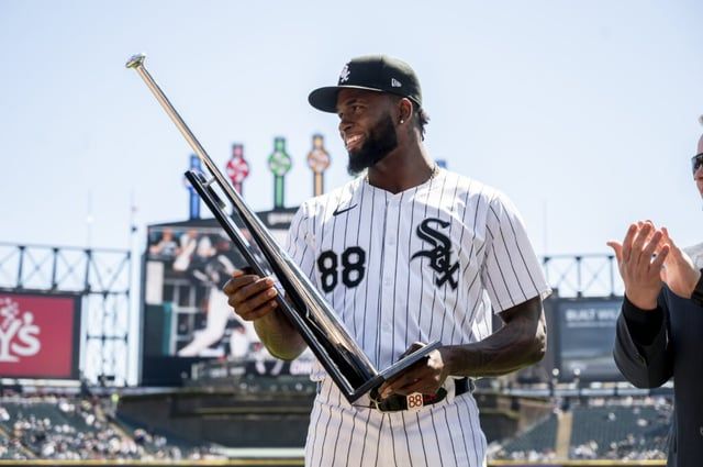 mlbtr reds among teams interested in luis robert jr v0 dyoyhsvxd5q v7hjhimsf2uuvkip8ldcnifuslw 7yi