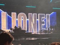 Lionel Richie cuts St. Paul performance short after falling ill - Bring Me The News
