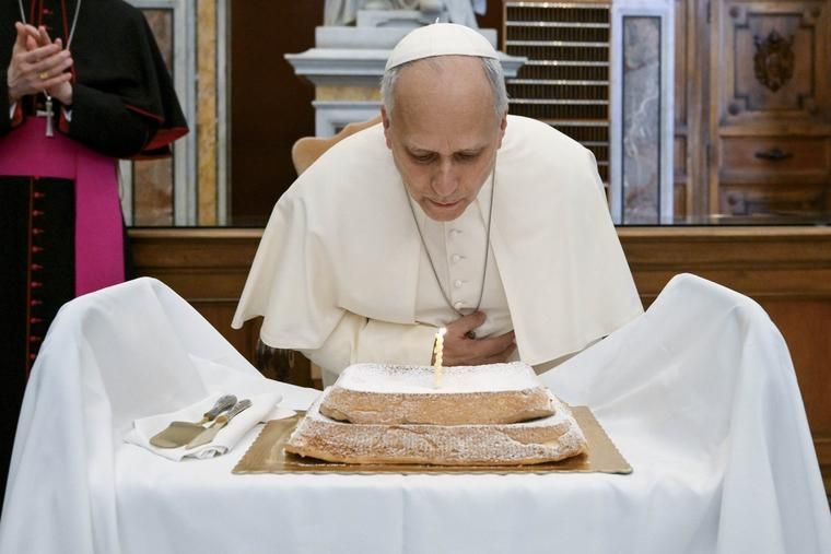 Pope Leo XIV Inaugurates Vatican Library Exhibition Exploring Water, Art and History