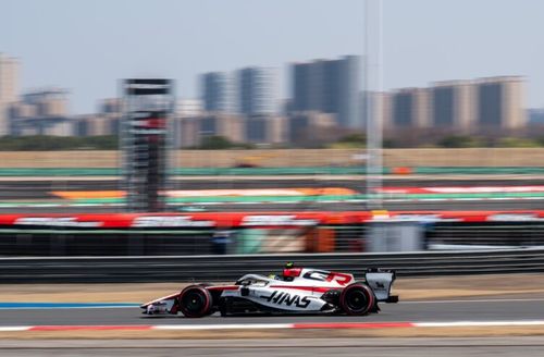 直播——通过实时文字更新，重温F1中国大奖赛冲刺赛排位赛的精彩瞬间