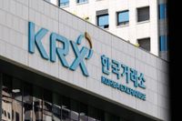 Korean Stocks Slump 6% as Chipmakers Hit by Renewed Selloff - Bloomberg