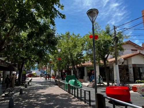 Castelar juega al Intruso: búsqueda del tesoro en comercios