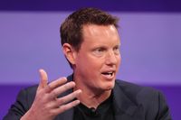 David Ellison “Confident” WBD Deal Will Close, Thanks Staffers for Continued Patience - Deadline
