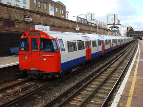 1972 stock at kilburn high road 1