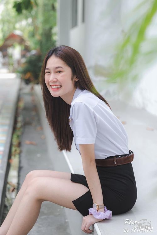 Thailand, University Girl, Student Girl, College Girls, Shirts For Girls, Thing 1, Beauty, Instagram, Kawaii